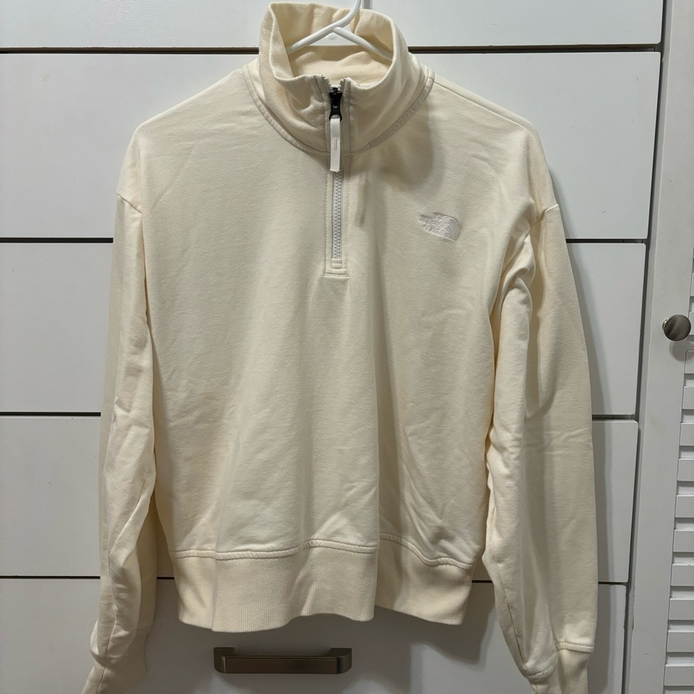 The North Face 1/4 Zip Pullover - Picture 2 of 6